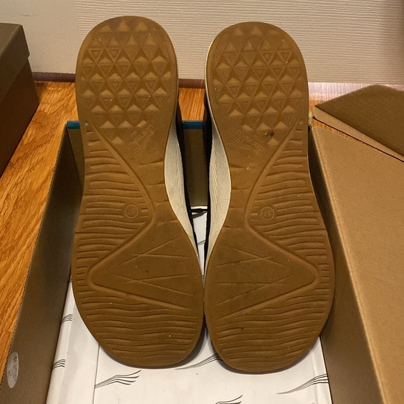 Dansko perforated sneakers - Picture 5 of 5